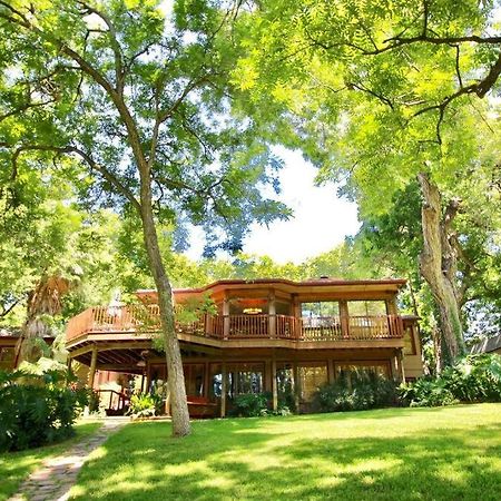 The River Haven - Sleeps 32 - On Guadalupe River Seguin Zewnętrze zdjęcie