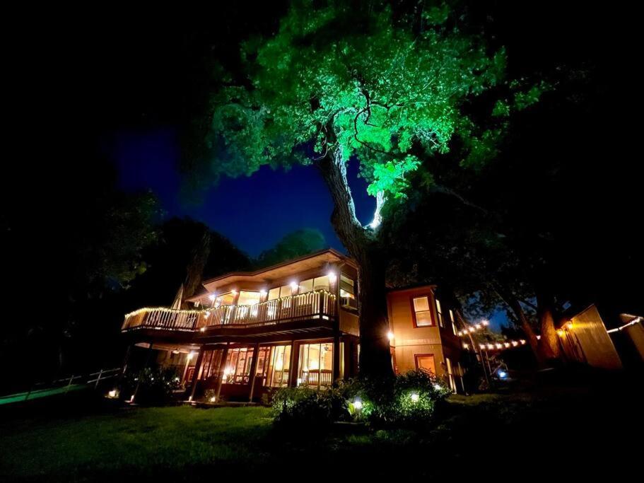 The River Haven - Sleeps 32 - On Guadalupe River Seguin Zewnętrze zdjęcie