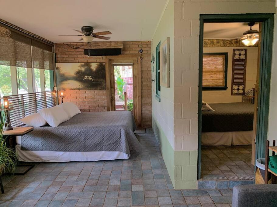 The River Haven - Sleeps 32 - On Guadalupe River Seguin Zewnętrze zdjęcie