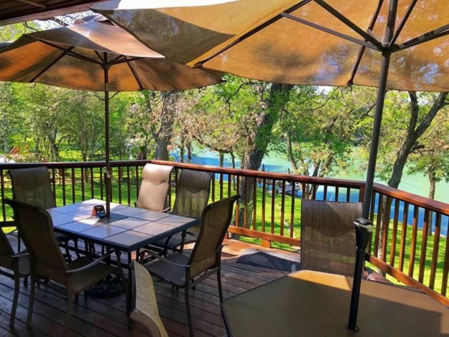 The River Haven - Sleeps 32 - On Guadalupe River Seguin Zewnętrze zdjęcie