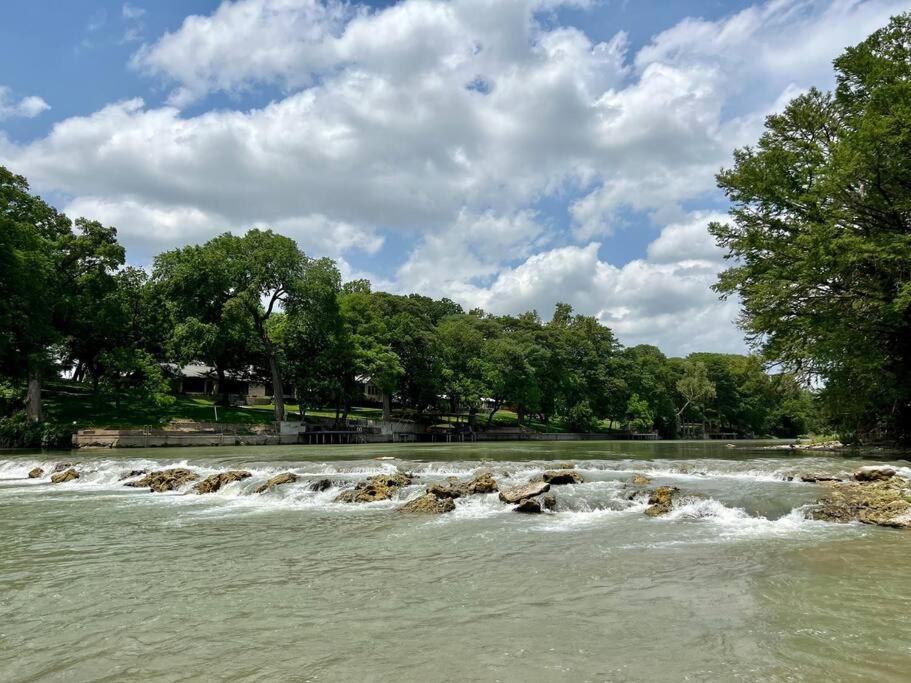 The River Haven - Sleeps 32 - On Guadalupe River Seguin Zewnętrze zdjęcie