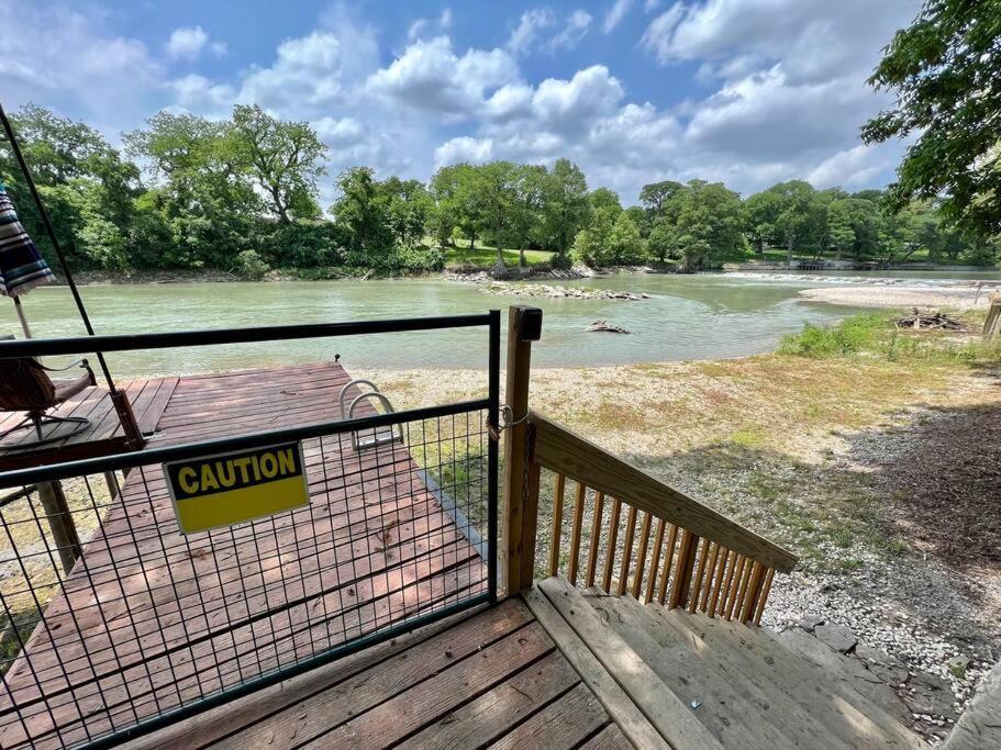 The River Haven - Sleeps 32 - On Guadalupe River Seguin Zewnętrze zdjęcie