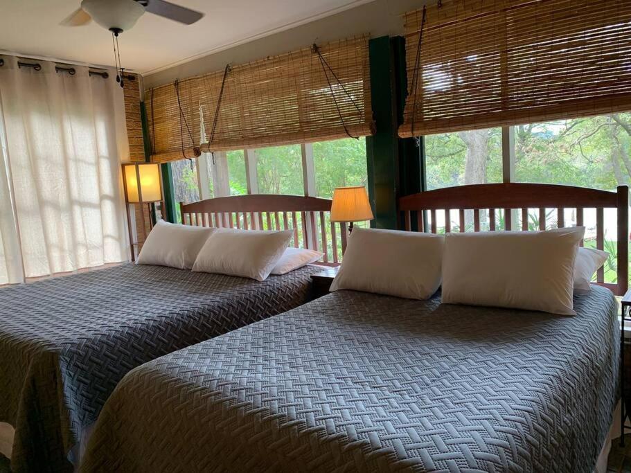 The River Haven - Sleeps 32 - On Guadalupe River Seguin Zewnętrze zdjęcie
