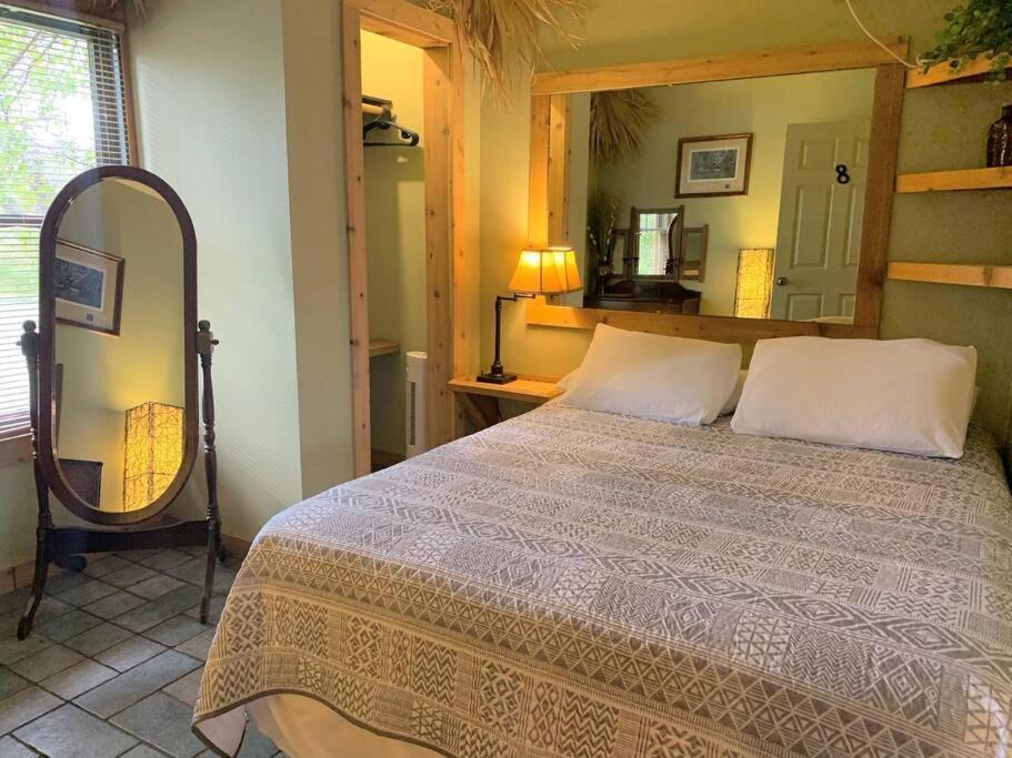 The River Haven - Sleeps 32 - On Guadalupe River Seguin Zewnętrze zdjęcie