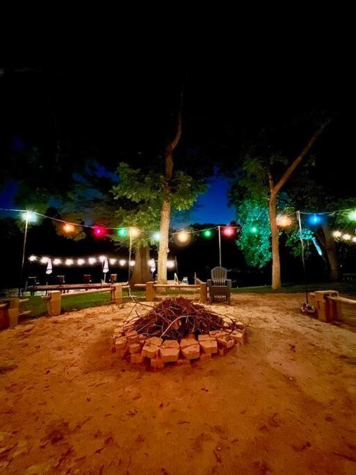 The River Haven - Sleeps 32 - On Guadalupe River Seguin Zewnętrze zdjęcie